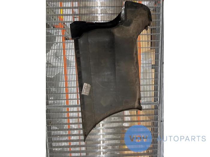 Coin pare-chocs arrière droit Mercedes Vito