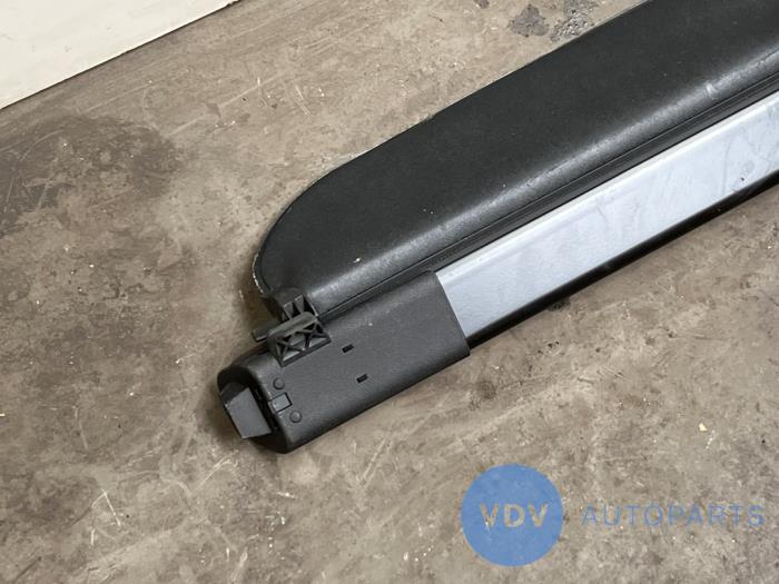 Rolgordijn achter Mercedes A-Klasse