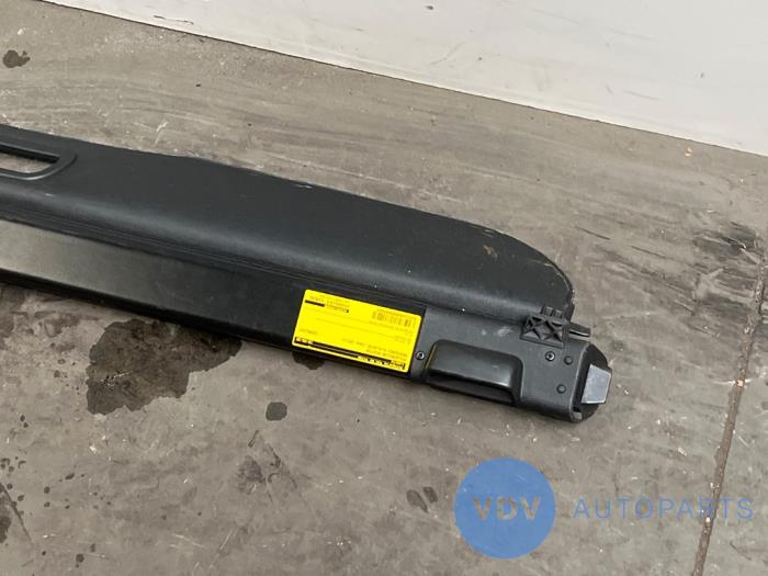 Rolgordijn achter Mercedes A-Klasse