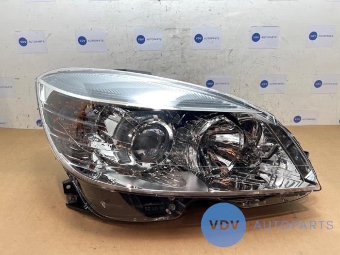 Reflektor prawy Mercedes C-Klasse