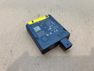 Gebruikte Radar sensor Mercedes CLA (118.3) 1.3 CLA-200 Turbo 16V Prijs € 211,75 Inclusief btw aangeboden door Autoparts Van De Velde