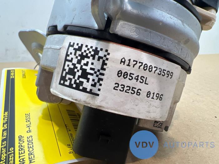 Pompe à eau Mercedes A-Klasse