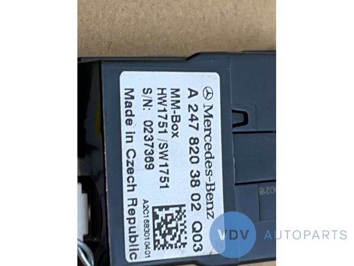 Multimedia Anschluss Mercedes B-Klasse