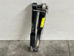 Gebruikte Schokbreker set Mercedes Vito (447.6) 2.2 119 CDI 16V BlueTEC 4x4 Prijs € 60,50 Inclusief btw aangeboden door Autoparts Van De Velde