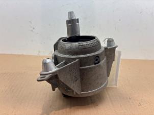 Gebruikte Motorrubber Mercedes C (W206) C-200 2.0 EQ Boost Prijs € 48,40 Inclusief btw aangeboden door Autoparts Van De Velde