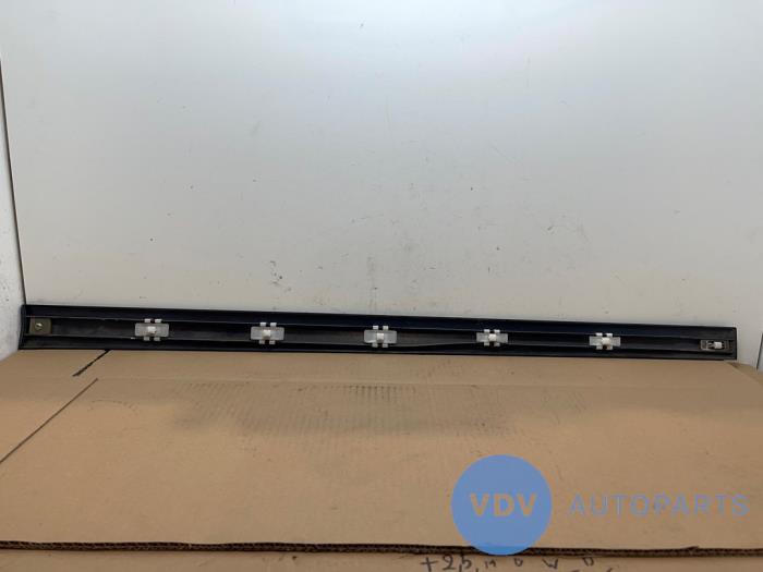 Bande décorative Mercedes C-Klasse