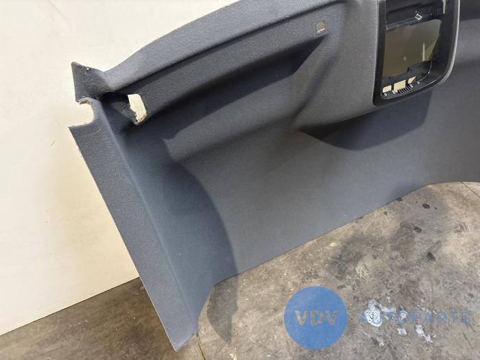 Headlining Mercedes Sprinter