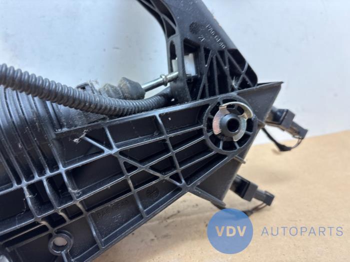 Pédale embrayage Mercedes Vito