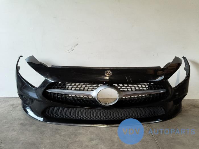 Zderzak przedni Mercedes CLS-Klasse