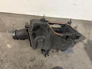 Gebruikte Luchtfilterhuis Mercedes B (W246) 2.0 B-200 NGD 16V Prijs € 90,75 Inclusief btw aangeboden door Autoparts Van De Velde