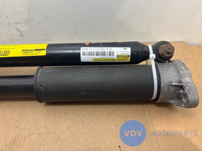 Stoßdämpferset Mercedes CLS-Klasse