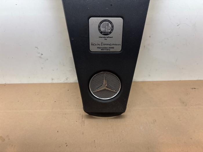 Afdekplaat motor van een Mercedes-AMG G AMG (463) 5.5 G 63 AMG V8 32V 2015