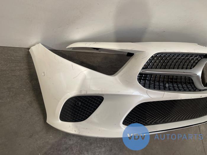 Zderzak przedni Mercedes CLS-Klasse