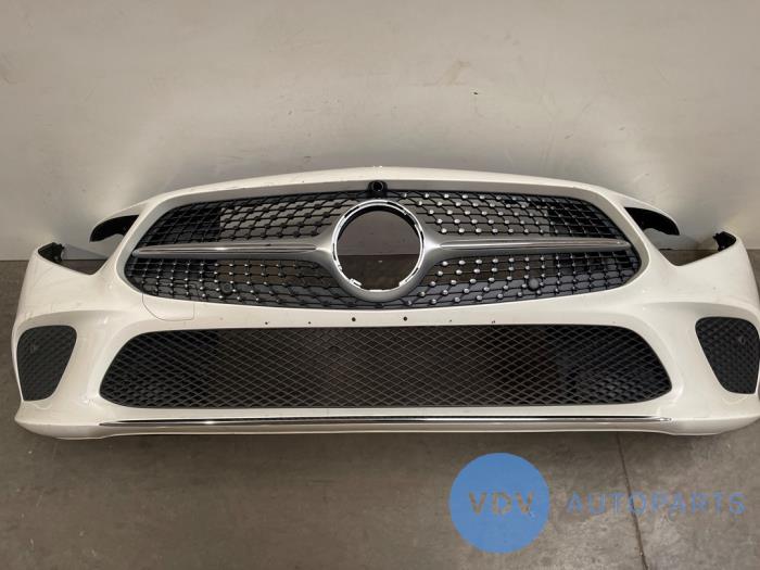 Zderzak przedni Mercedes CLS-Klasse