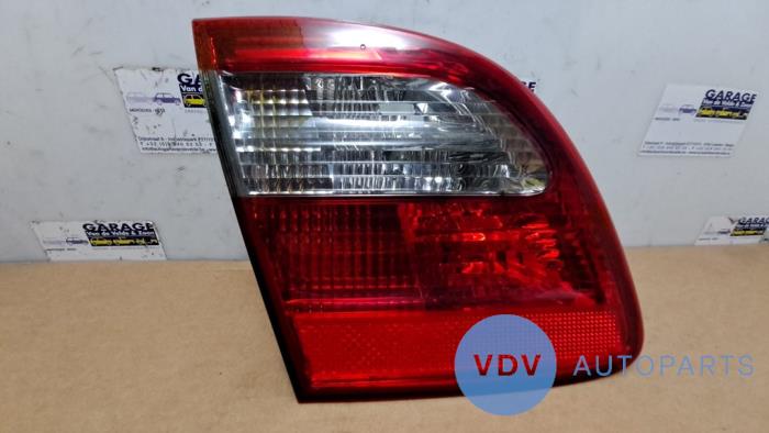 Luz trasera izquierda Mercedes E-Klasse