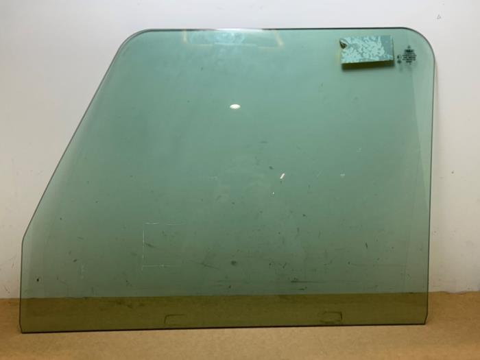 Szyba drzwi lewych przednich wersja 4-drzwiowa Mercedes G-Klasse