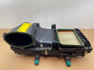 Gebruikte Luchtfilterhuis Mercedes CLS (C257) 350d 2.9 24V 4-Matic Prijs € 48,40 Inclusief btw aangeboden door Autoparts Van De Velde