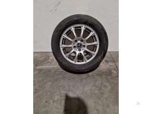 Gebruikte Velg + Band Mercedes C (W205) C-200 2.0 Turbo 16V 4-Matic Prijs € 90,75 Inclusief btw aangeboden door Autoparts Van De Velde