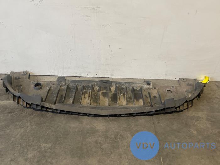 Chapa protectora piso Mercedes B-Klasse