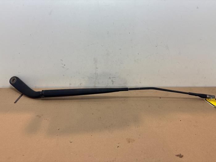 Ramie wycieraczki przedniej Mercedes Vito