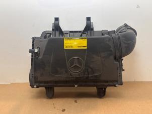 Gebruikte Luchtfilterhuis Mercedes Vito (447.6) 1.6 111 CDI 16V Prijs € 60,50 Inclusief btw aangeboden door Autoparts Van De Velde
