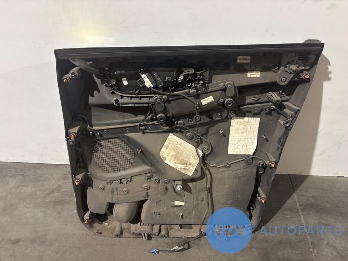 Tapicerka drzwi lewych wersja 2-drzwiowa Mercedes Vito