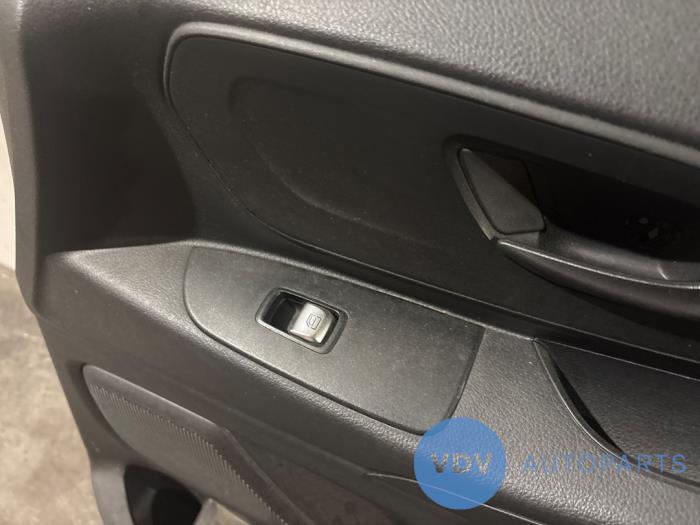 Portierbekleding 2Deurs rechts Mercedes Vito
