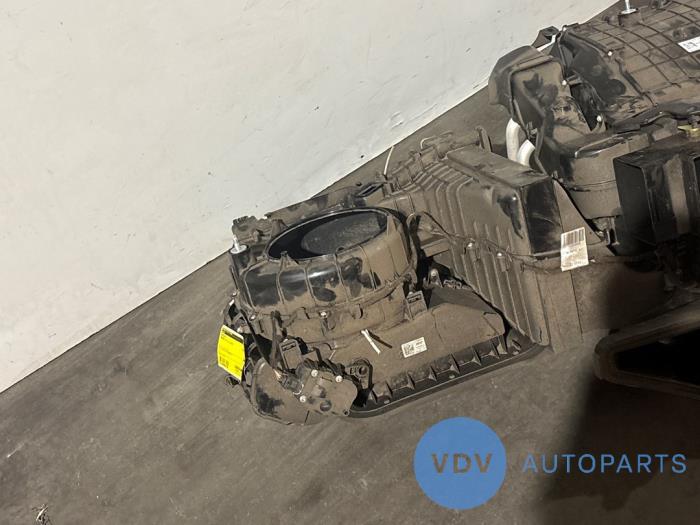 Kachelhuis Mercedes Vito