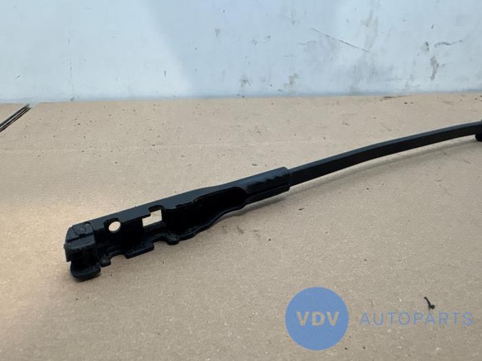 Ramie wycieraczki przedniej Mercedes Sprinter