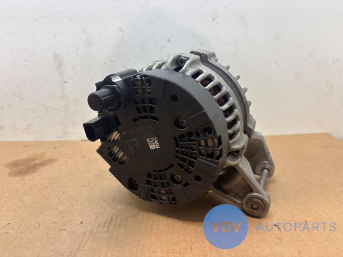 Dynamo Mercedes C-Klasse