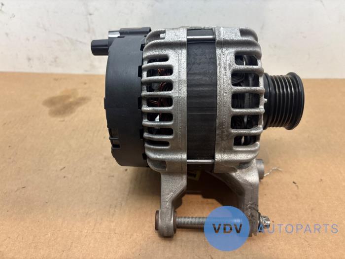 Dynamo Mercedes C-Klasse