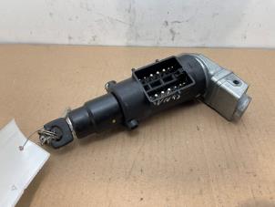 Gebruikte Stuurslot Mercedes S (W140) 4.2 420 SE,SEL 32V (S 420) Prijs € 272,25 Inclusief btw aangeboden door Autoparts Van De Velde