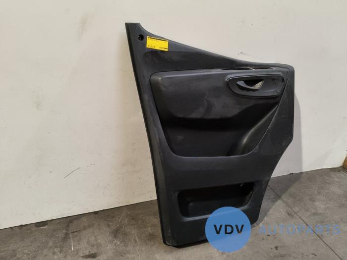 Tapicerka drzwi lewych wersja 2-drzwiowa Mercedes Sprinter