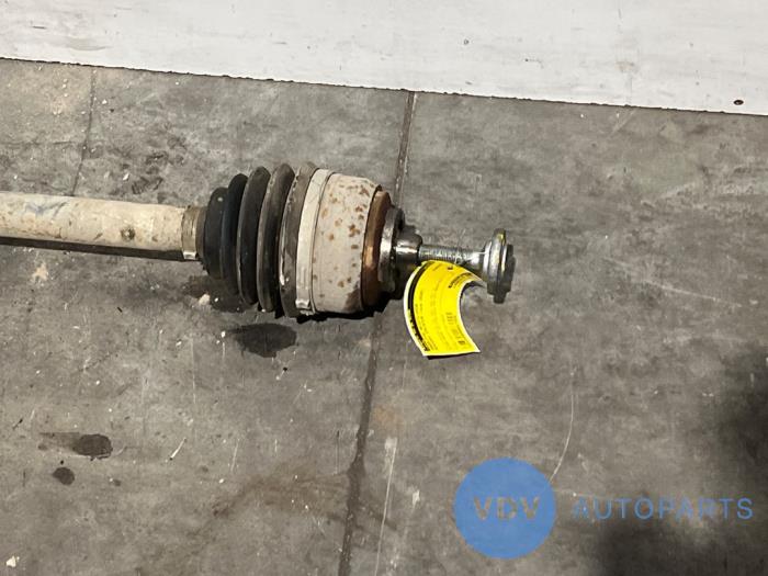 Os napedowa prawy przód Mercedes Sprinter