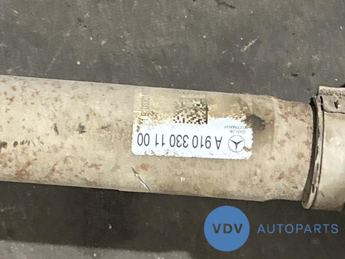 Os napedowa prawy przód Mercedes Sprinter