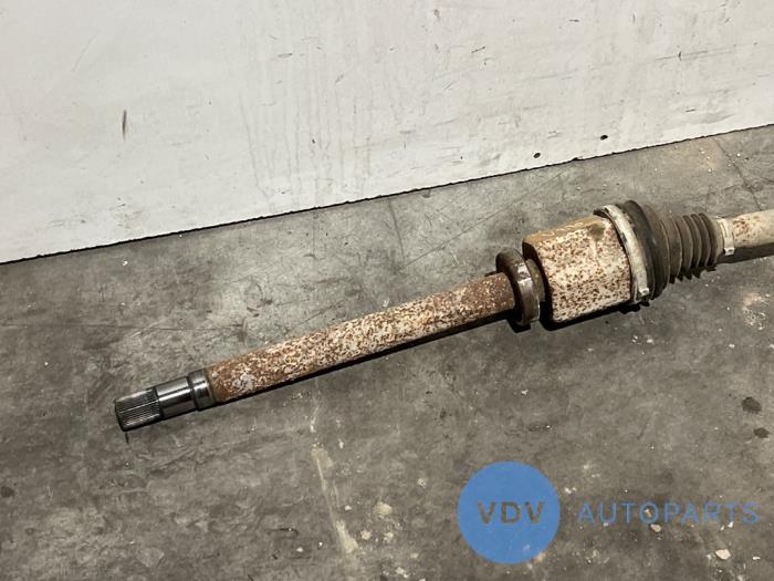 Os napedowa prawy przód Mercedes Sprinter