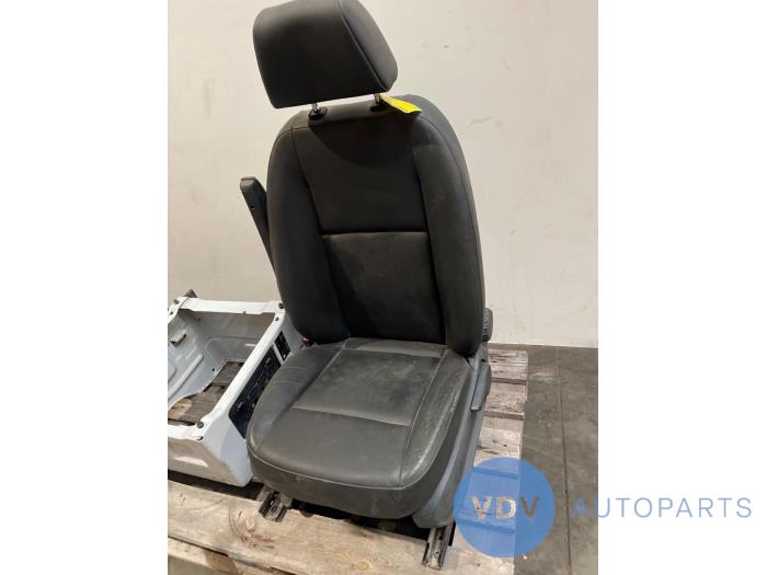 Stoel links Mercedes Sprinter