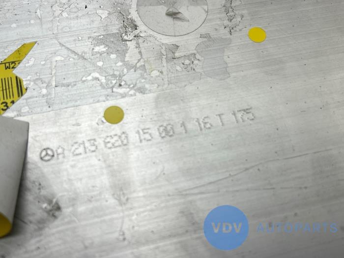 Wspornik zderzaka lewy przód Mercedes E-Klasse