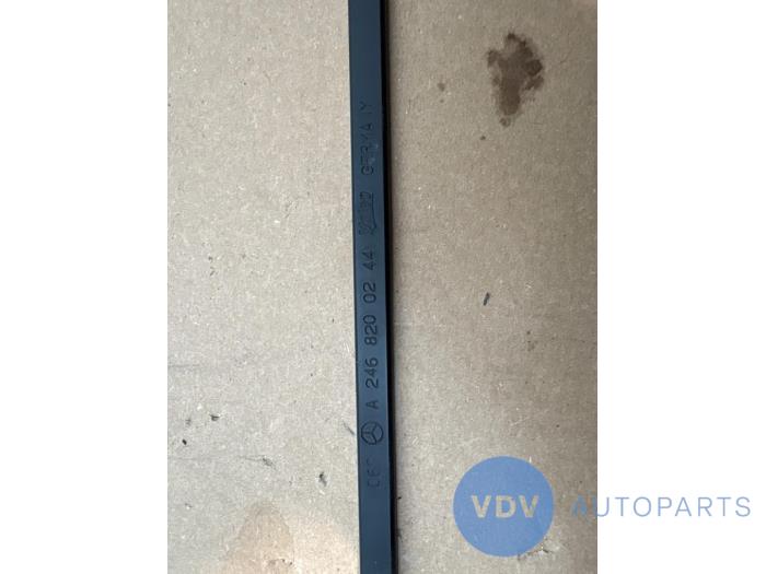 Front wiper arm Mercedes B-Klasse
