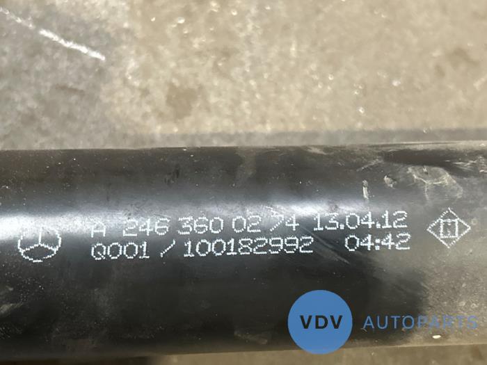 Os napedowa prawy przód Mercedes B-Klasse