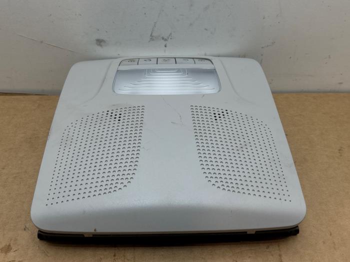 Oswietlenie wewnetrzne przód Mercedes Vito