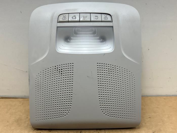 Oswietlenie wewnetrzne przód Mercedes Vito