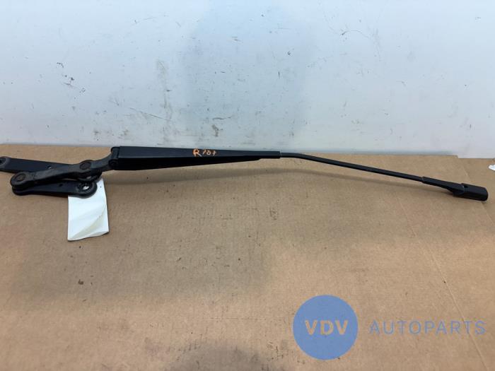 Front wiper arm Mercedes B-Klasse