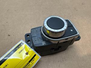 Gebruikte Bediening boordcomputer Mercedes B (W246) 1.6 B-180 BlueEFFICIENCY Turbo 16V Prijs € 18,15 Inclusief btw aangeboden door Autoparts Van De Velde