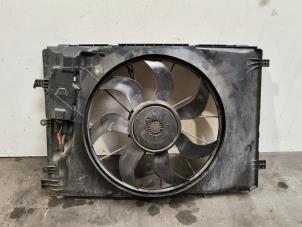 Gebruikte Motorkoeling ventilator Mercedes B (W246) 1.6 B-180 BlueEFFICIENCY Turbo 16V Prijs € 90,75 Inclusief btw aangeboden door Autoparts Van De Velde