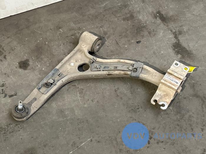 Front wishbone, left Mercedes B-Klasse