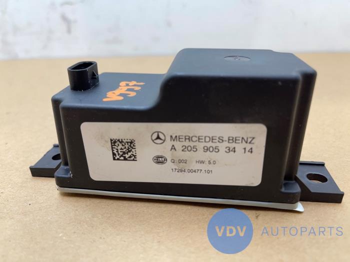 Régulateur de tension Mercedes C-Klasse