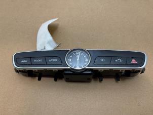 Gebruikte Bediening boordcomputer Mercedes E (W213) E-220d 2.0 Turbo 16V Prijs € 60,50 Inclusief btw aangeboden door Autoparts Van De Velde