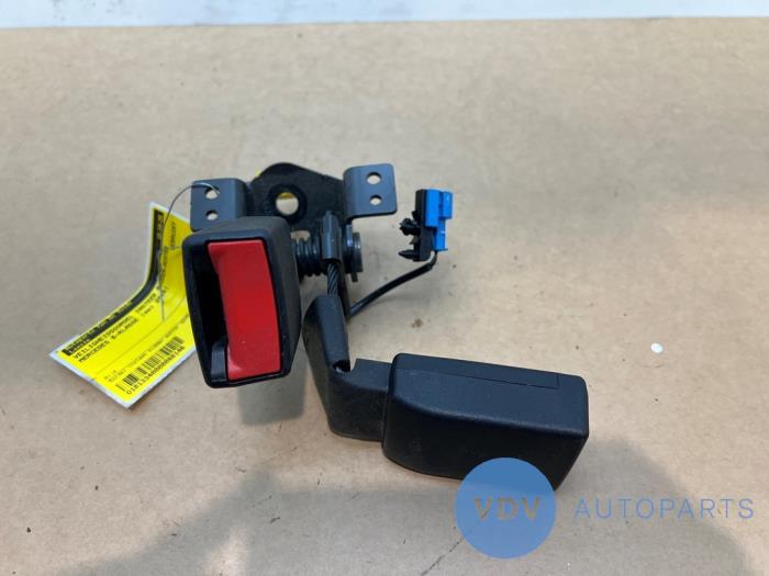Rear seatbelt buckle, centre Mercedes B-Klasse