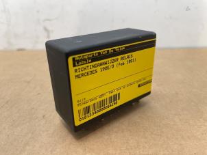Gebruikte Richtingaanwijzer relais Mercedes 190 (W201) 2.0 E Kat. Prijs € 78,65 Inclusief btw aangeboden door Autoparts Van De Velde
